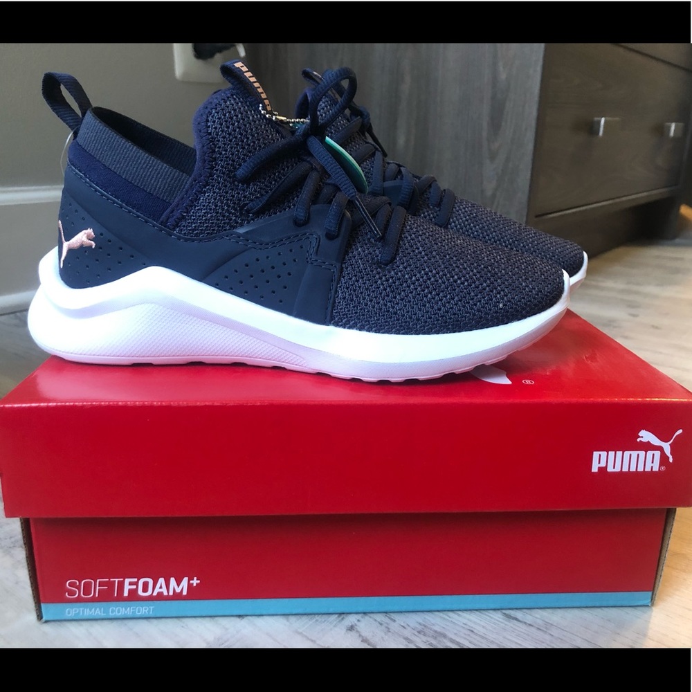 Brand new navy blue puma sneakers